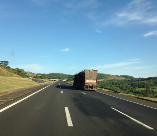 4 curiosidades mostram a evolução do setor de transporte de cargas