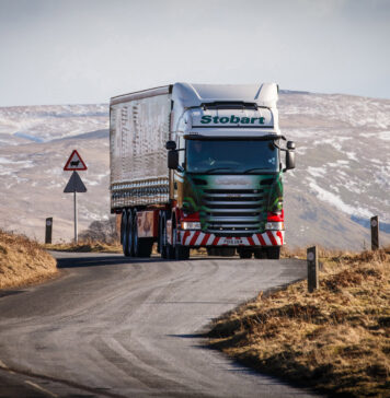 Scania comercializa dois mil caminhões para mercado europeu