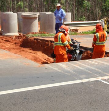 SP-225 adota sistema “Pare e Siga” para obras no km 260