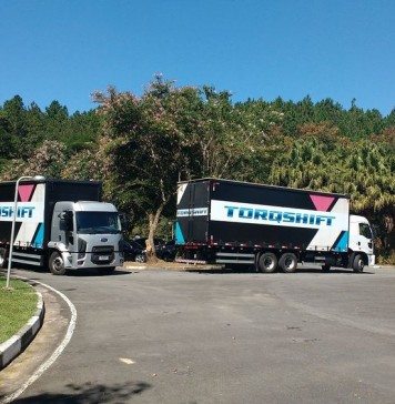 Rede de distribuidores Ford participa de treinamento e test drive com novos Cargo Torqshift