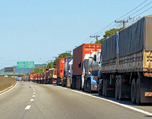 Motorista sofre com a falta de infraestrutura