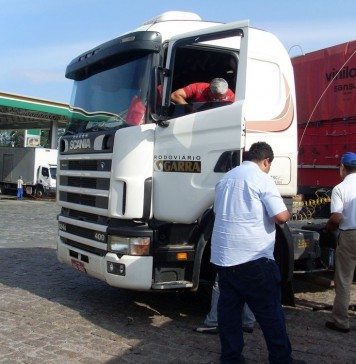 Barra de direção do caminhão será avaliada gratuitamente na rodovia Castello Branco