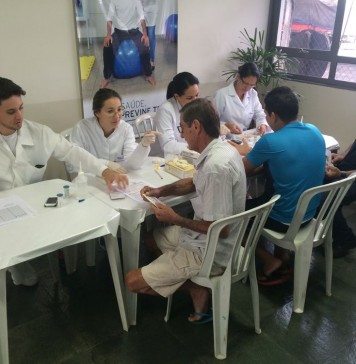 Exames de saúde são oferecidos gratuitamente aos carreteiros