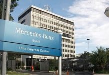 Mercedes-Benz fecha acordo para redução de excedentes