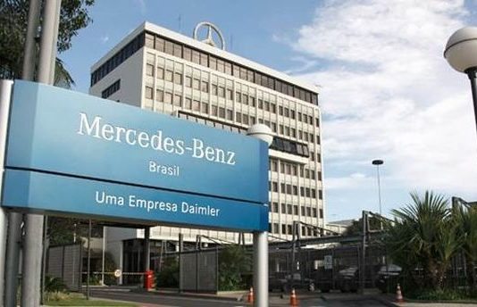 Mercedes-Benz fecha acordo para redução de excedentes