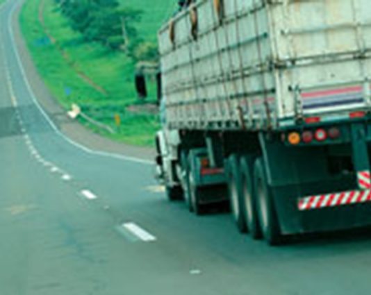 Direção Defensiva: 5 recomendações para o motorista dirigir com segurança