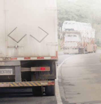 Dicas para dirigir com neblina na estrada neblina na estrada