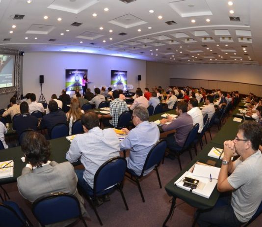 Volvo realiza seminário para discutir ações de redução de acidentes