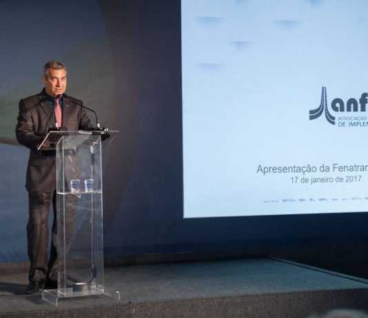 Empresários estrangeiros participam de rodada de negócio na Fenatran 2017