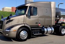 Volvo VNR na versão elétrica será comercializado em 2020 nos EUA