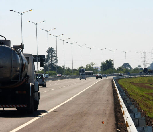 Tarifa de pedágio para caminhões fica mais cara no Sul
