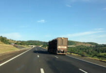 Como evitar tombamento e capotamento na estrada