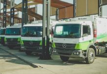 Mercedes-Benz entrega Atego no Chile para coleta de lixo