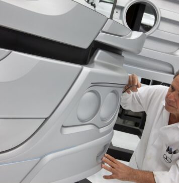 Centro tecnológico da Mercedes-Benz do Brasil completa 30 anos