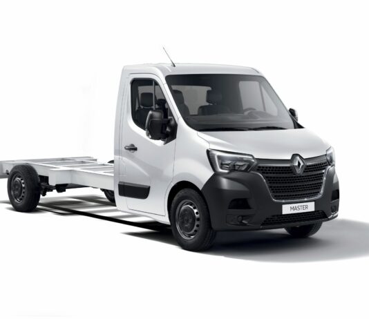 Nova linha de carga da Renault traz mais tecnologia e potência