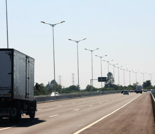Pé na Estrada promove workshop de gestão financeira para caminhoneiro conhece o seu caminhão