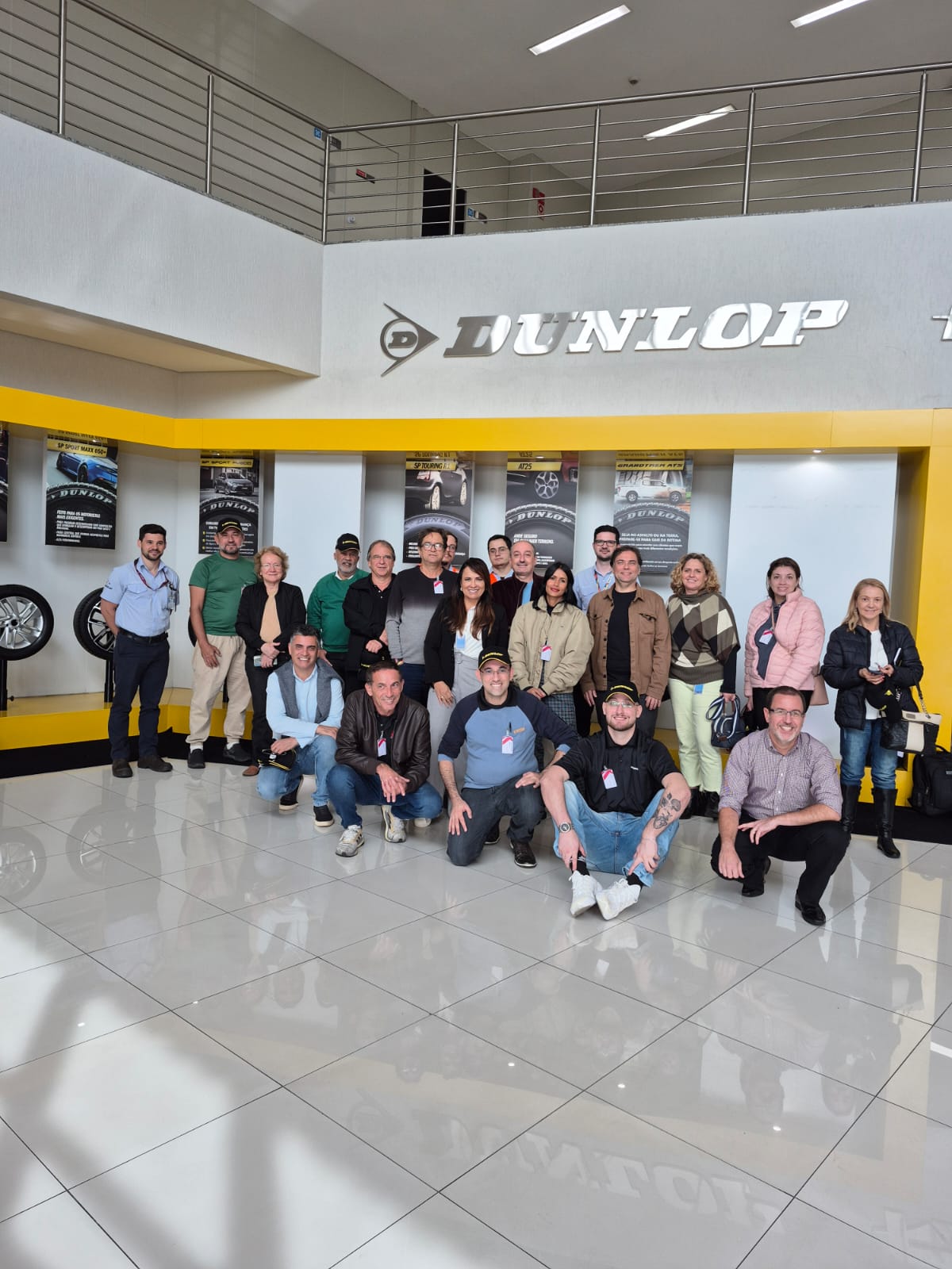 Dunlop Pneus promove visita técnica na fábrica dunlop pneus