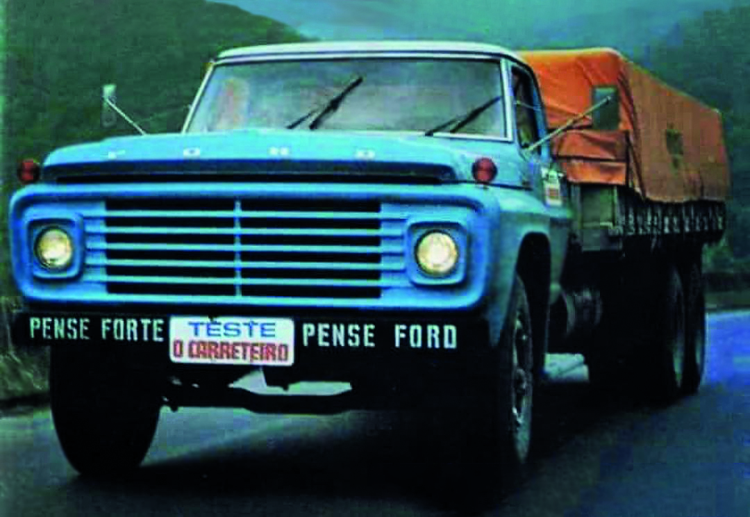 F-21000 55 anos O Carreteiro