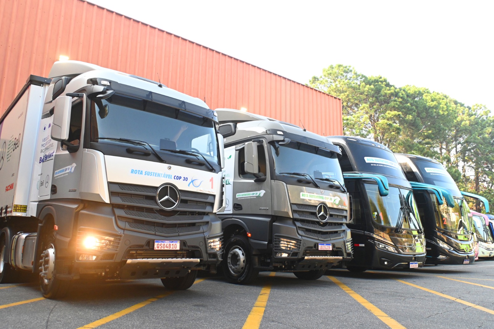 Mercedes-Benz e Be8 percorrem 4 mil km com biocombustível BVant biocombustível