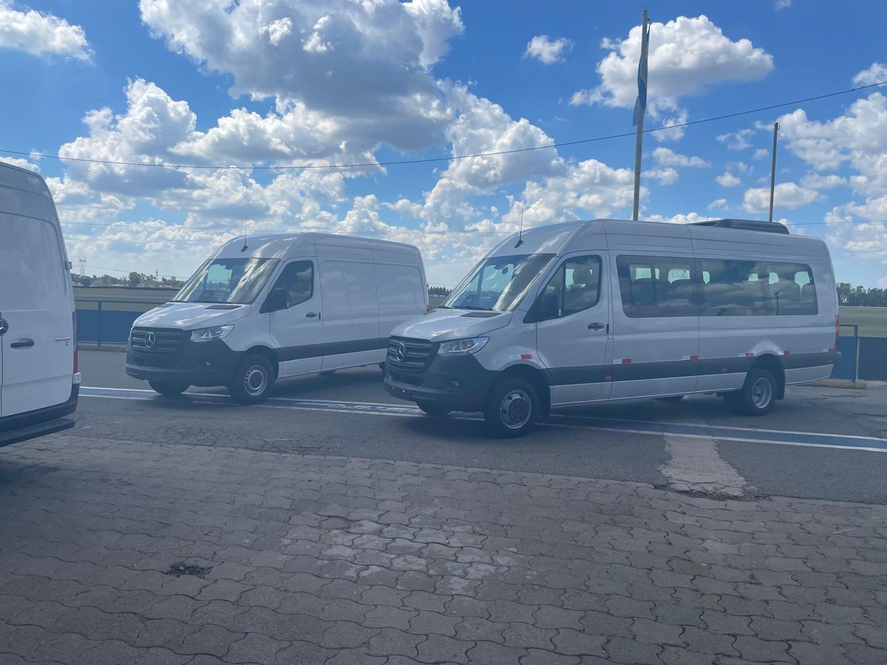 Mercedes lança Sprinter automática para o Brasil e América Latina sprinter