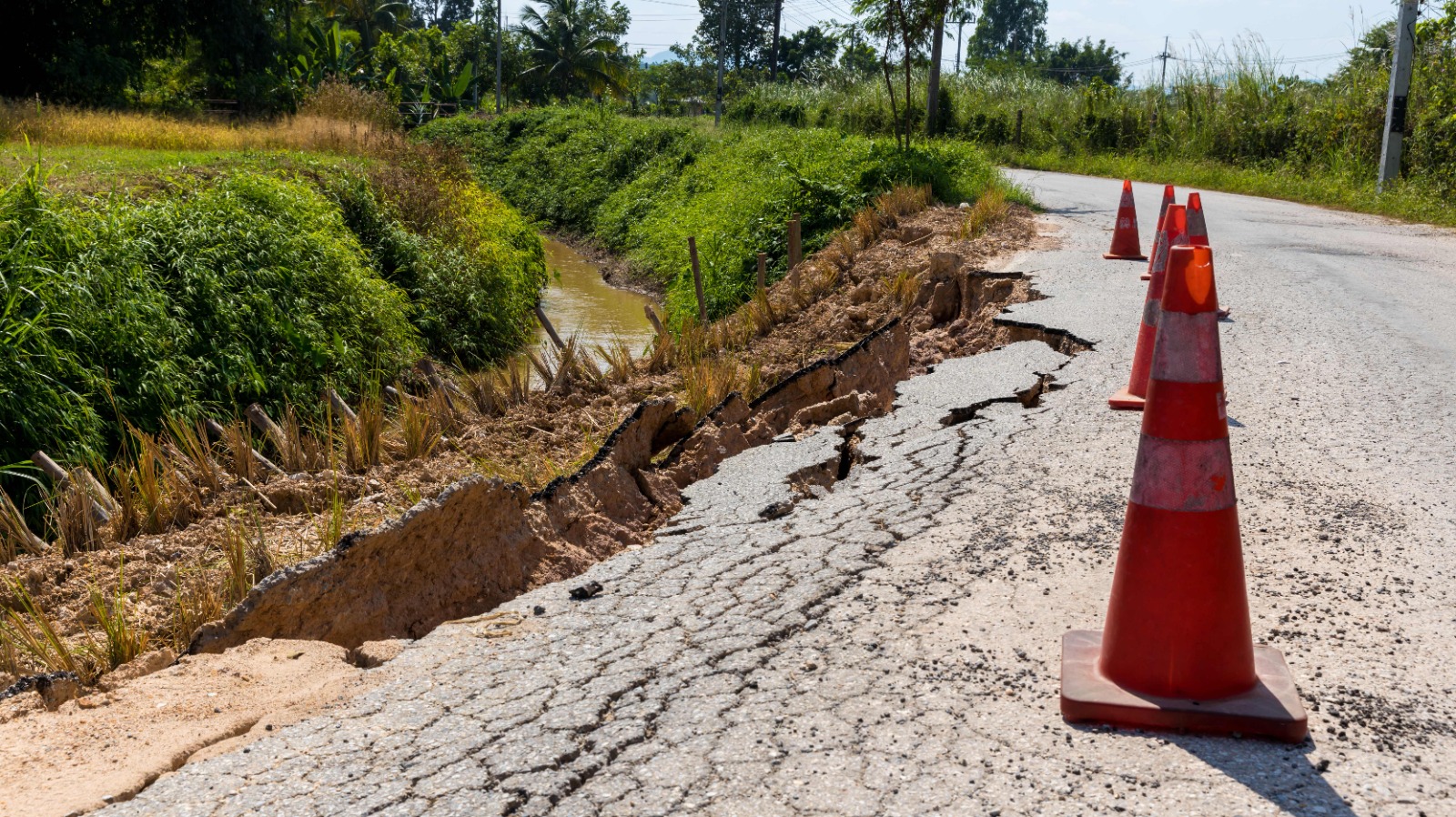 R$ 16,8 bilhões em prejuízo: como as rodovias ruins impactam direto no valor do frete rodovias ruins
